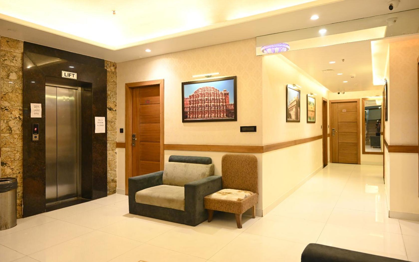 Hotel Rr 62-Jaipur City Centre Hotel المظهر الخارجي الصورة