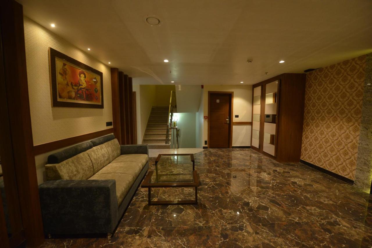 Hotel Rr 62-Jaipur City Centre Hotel المظهر الخارجي الصورة